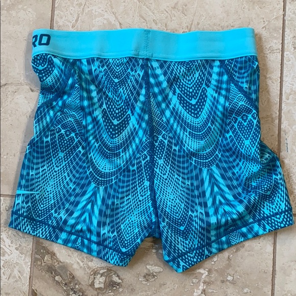 Nike Dri-Fit shorts size small - Picture 2 of 3